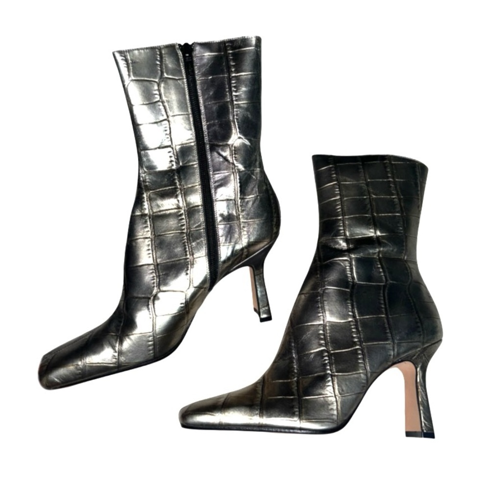 Designer Sliver Leather Boots